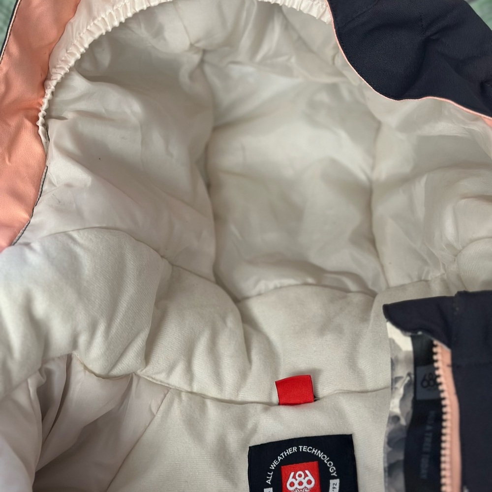 686 Wintersuit - Picture 8 of 10